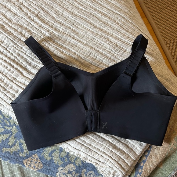 Knix Catalyst Sports Bra - Picture 2 of 11